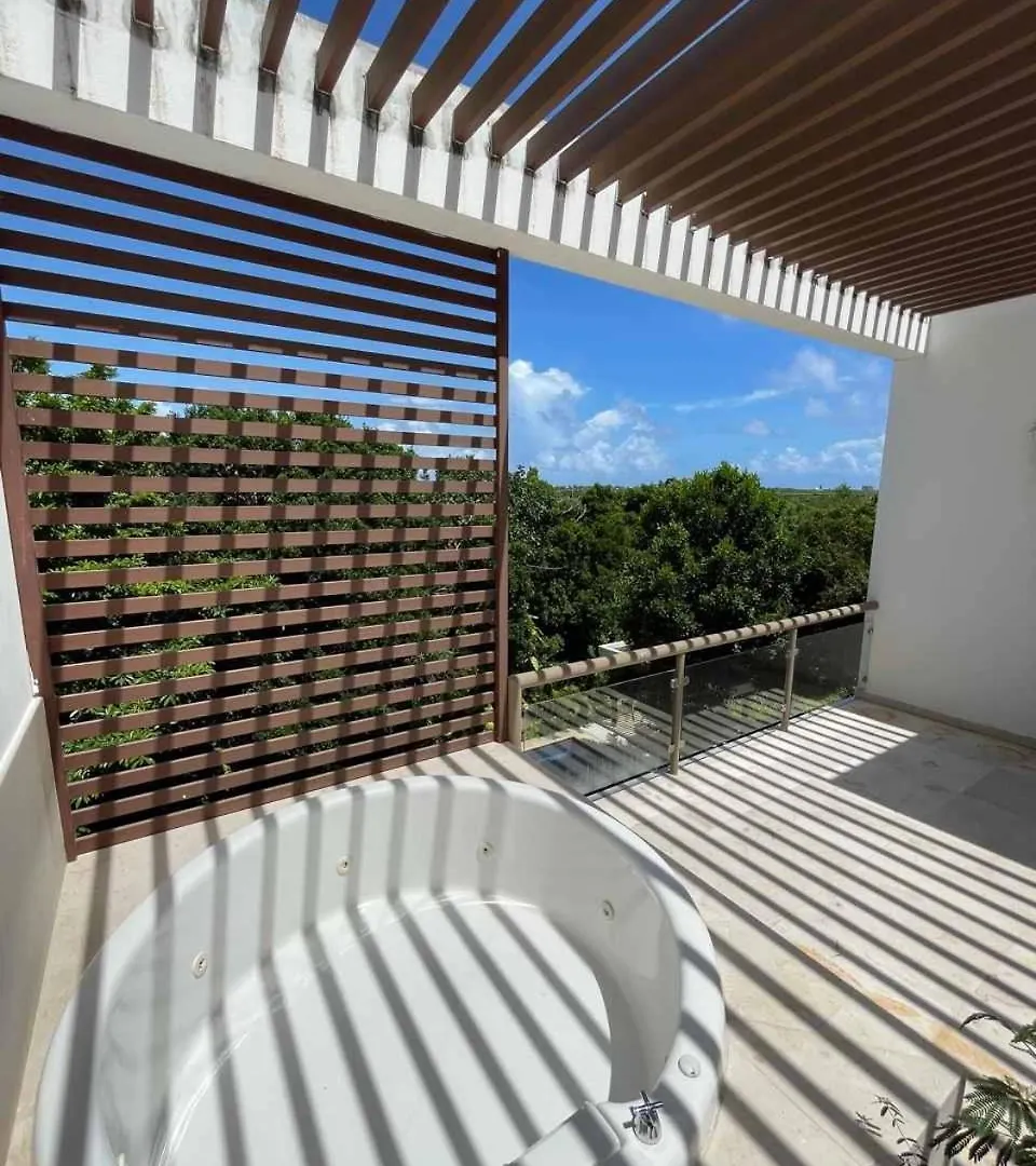 Spacious 2 Bedroom Condo At Tulum Country Club And Pga 아쿠말 아파트