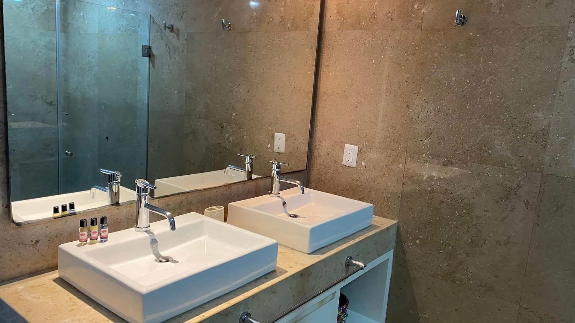 Spacious 2 Bedroom Condo At Tulum Country Club And Pga 아쿠말 멕시코